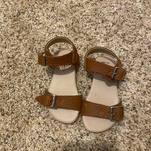 Sandals - Picture 2 of 4